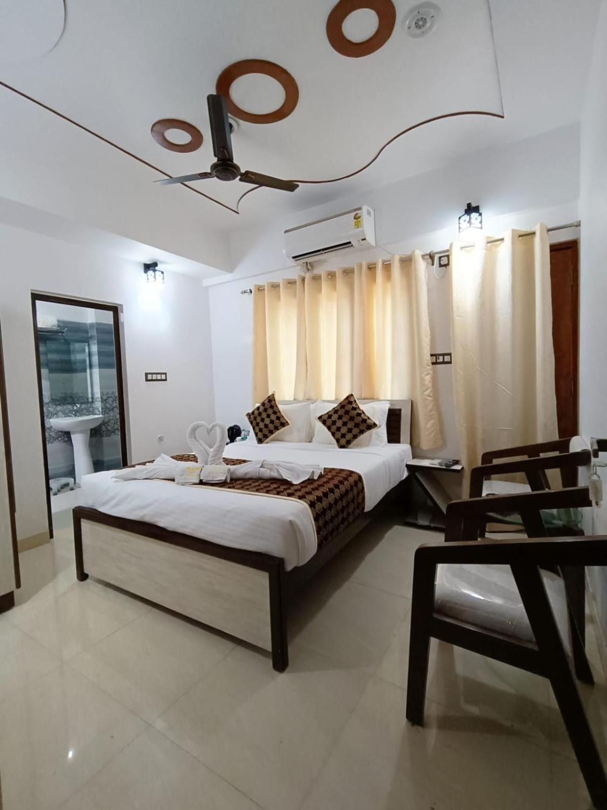 Hotel Aman Residency Prayagraj Exterior foto